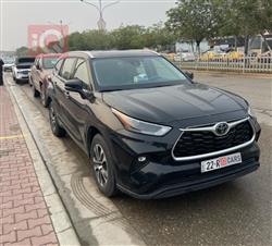 تۆیۆتا هایلاندەر